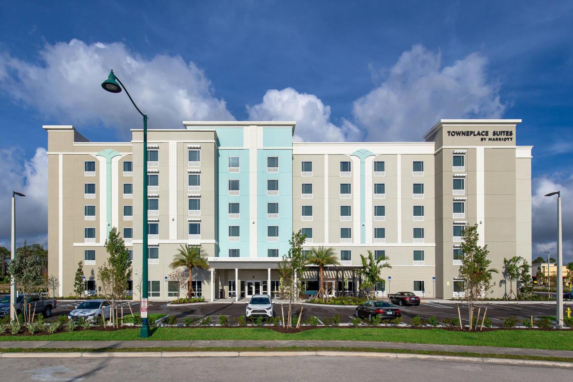 Towneplace Suites By Marriott Naples Vineyards Exteriör bild