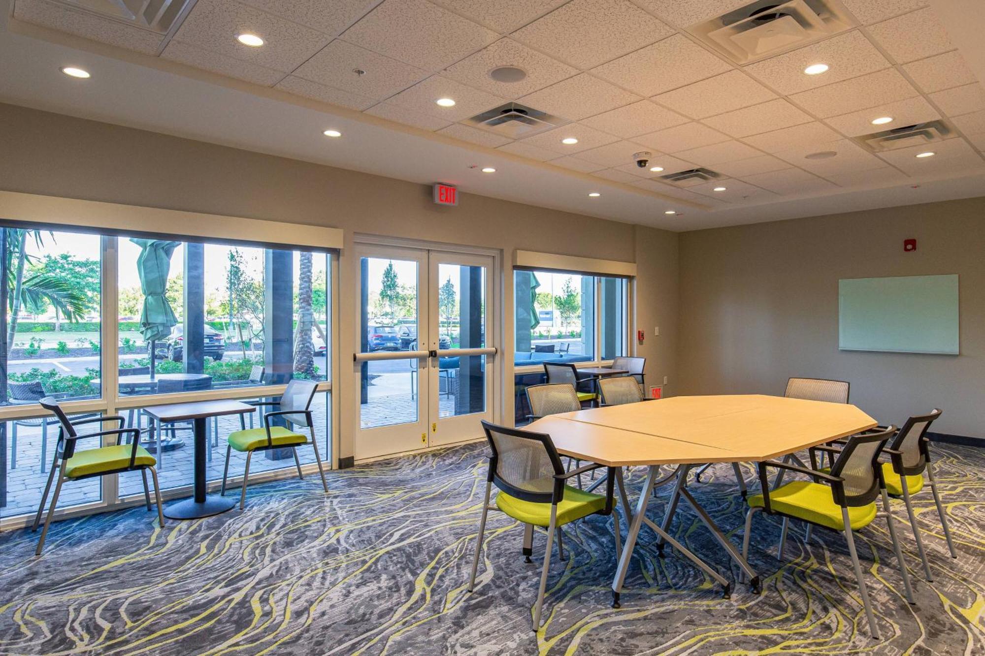 Towneplace Suites By Marriott Naples Vineyards Exteriör bild